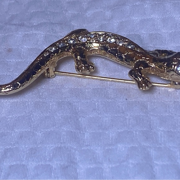 Swarovski Vintage Lizard Pin Brooch Gold Crystal Gecko Designer Swan Signed